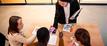 Cursos virtuales gratis Herramientas de Liderazgo, Comunicación y Trabajo Grupal en Aulas de Clase