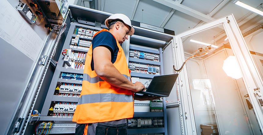 Cuánto dura estudiar Electricidad en Colombia