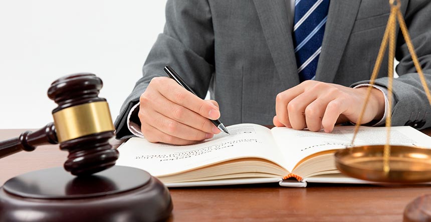 Diplomados en derecho