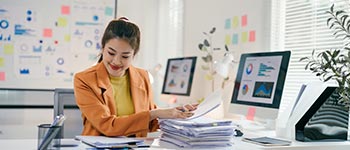 Cursos y Diplomados virtuales gratis Growth Marketing & Operaciones de Contenido con IA
